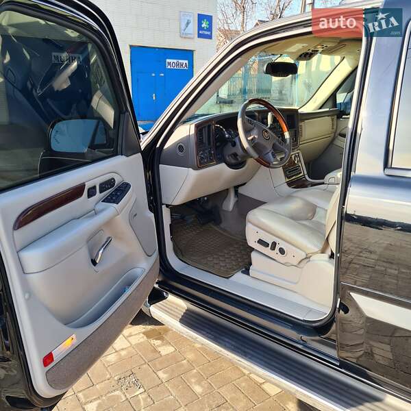 Внедорожник / Кроссовер Cadillac Escalade 2005 в Кривом Роге фото 2 Внедорожник / Кроссовер Cadillac Escalade 2005 в Кривом Роге