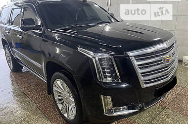 Внедорожник / Кроссовер Cadillac Escalade 2016 в Виннице