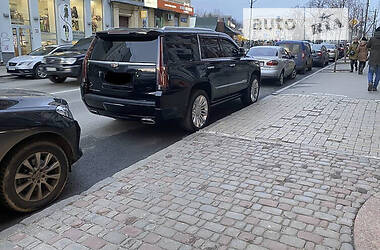 Внедорожник / Кроссовер Cadillac Escalade 2016 в Виннице