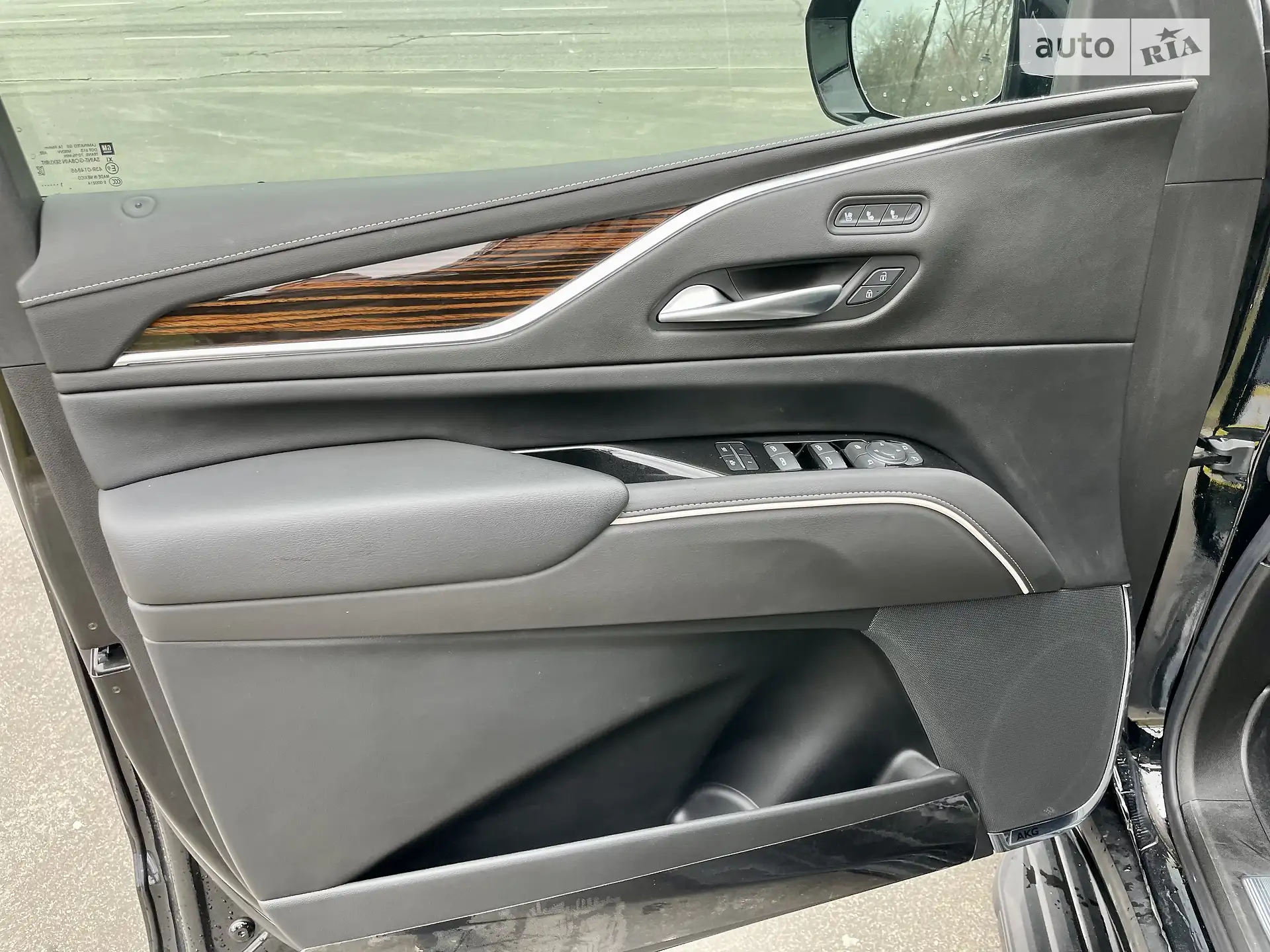 2021 Cadillac Escalade - мініатюра 19