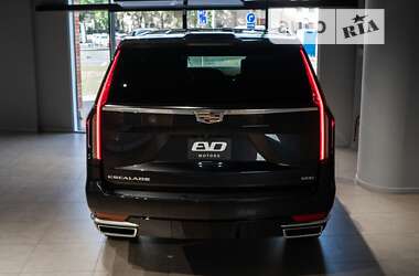 Седан Cadillac Escalade 2023 в Києві