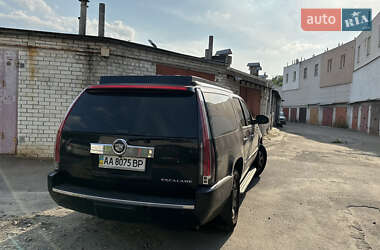 Внедорожник / Кроссовер Cadillac Escalade 2007 в Киеве