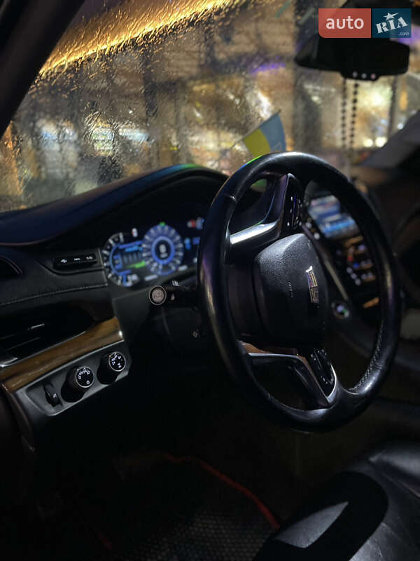 Внедорожник / Кроссовер Cadillac Escalade 2015 в Киеве