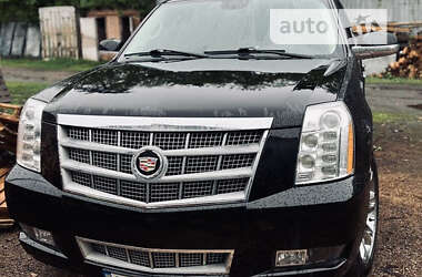 Позашляховик / Кросовер Cadillac Escalade 2010 в Києві