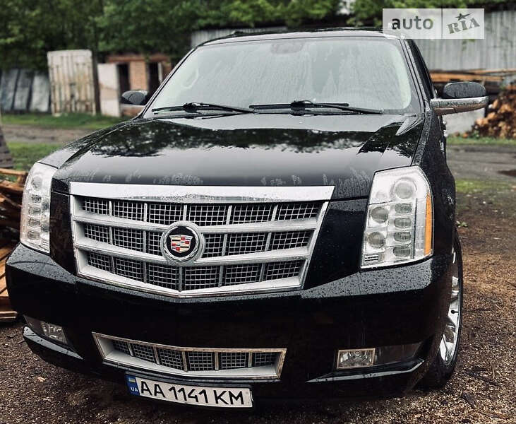 Внедорожник / Кроссовер Cadillac Escalade 2010 в Киеве