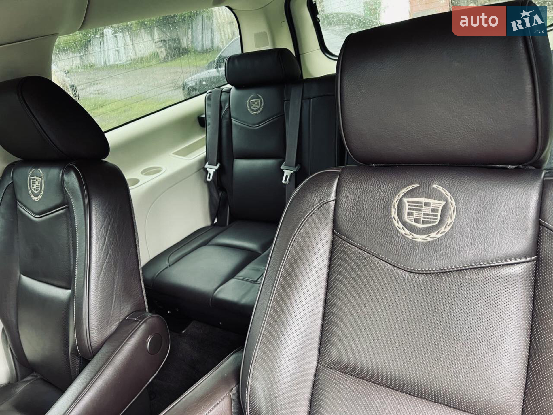 2010 Cadillac Escalade - мініатюра 5