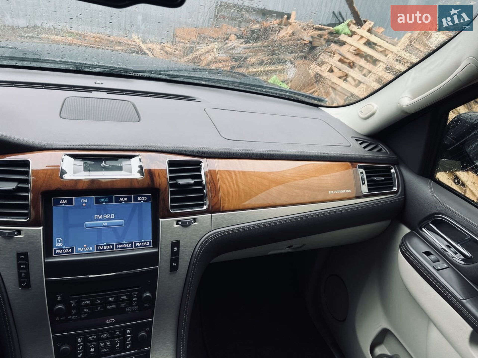 2010 Cadillac Escalade - мініатюра 8