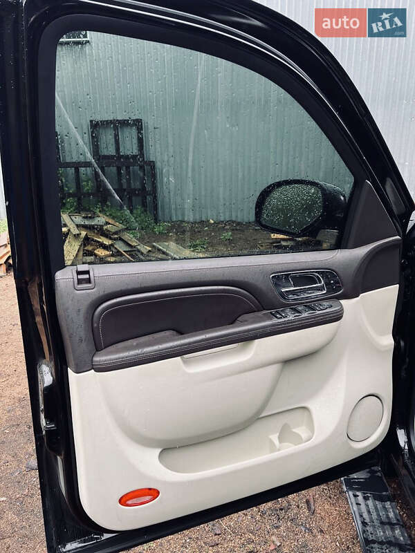 Позашляховик / Кросовер Cadillac Escalade 2010 в Києві