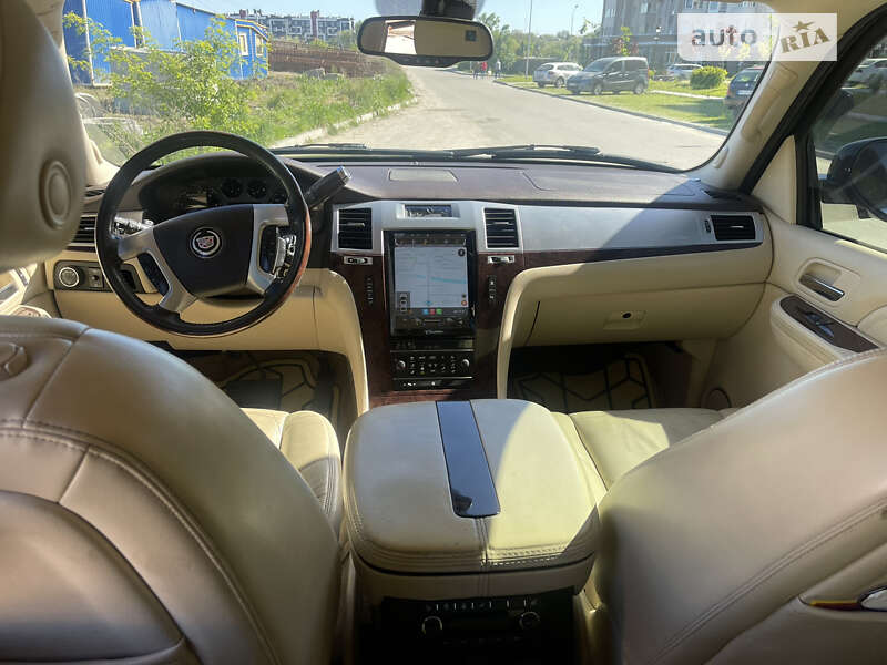 Внедорожник / Кроссовер Cadillac Escalade 2008 в Запорожье фото 8 Внедорожник / Кроссовер Cadillac Escalade 2008 в Запорожье