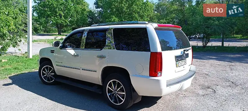 Cadillac Escalade 2008 VIN 1GYFK63878R241127 фото оголошення 5 з 47