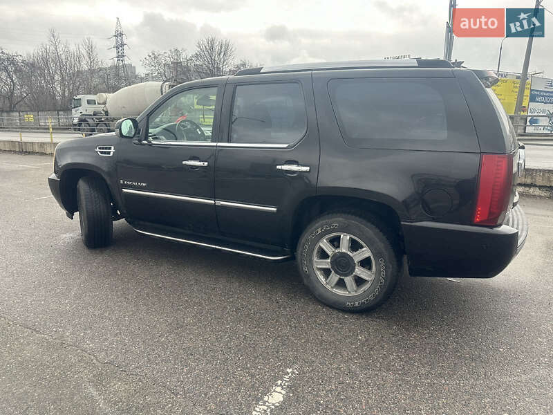 Внедорожник / Кроссовер Cadillac Escalade 2006 в Киеве
