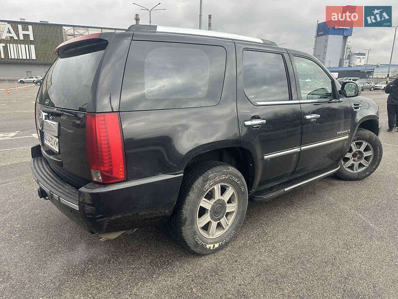 Внедорожник / Кроссовер Cadillac Escalade 2006 в Киеве