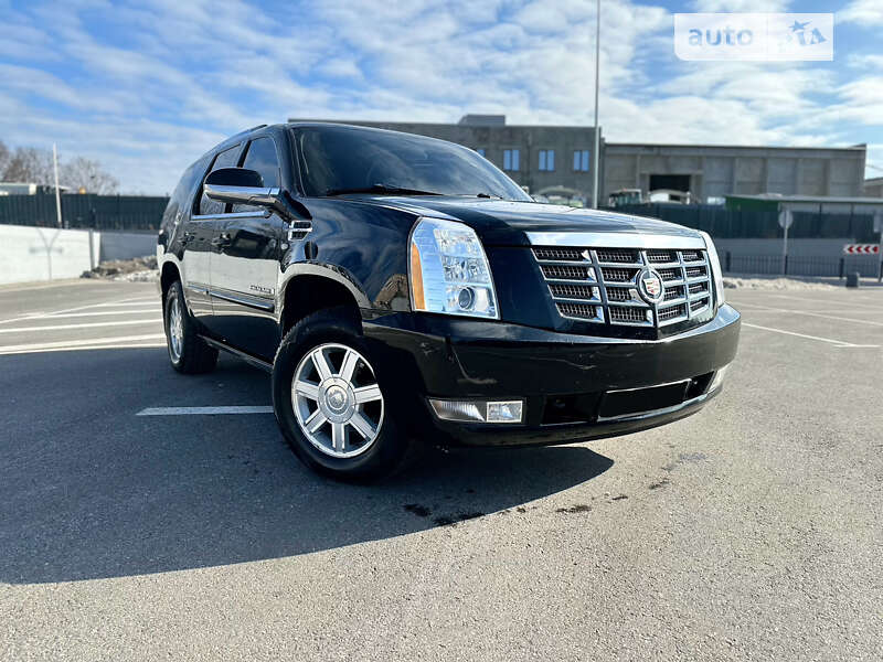 Позашляховик / Кросовер Cadillac Escalade 2008 в Полтаві