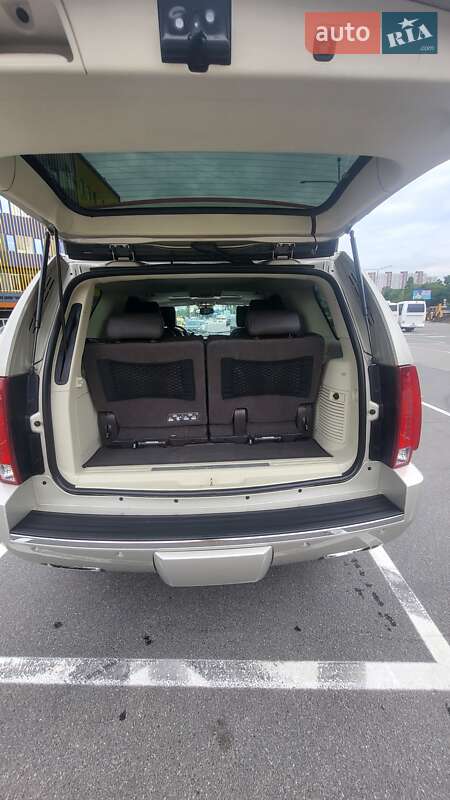 Внедорожник / Кроссовер Cadillac Escalade 2013 в Киеве