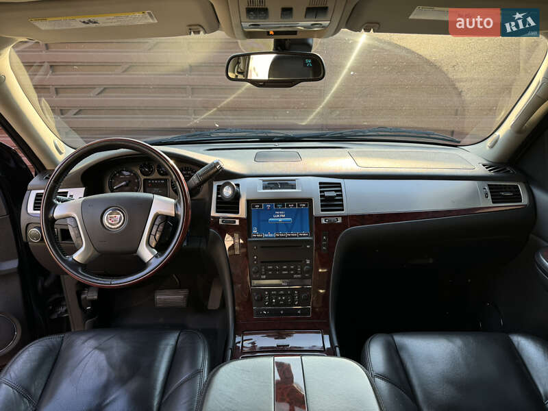 Внедорожник / Кроссовер Cadillac Escalade 2008 в Киеве