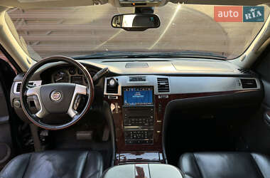 Внедорожник / Кроссовер Cadillac Escalade 2008 в 