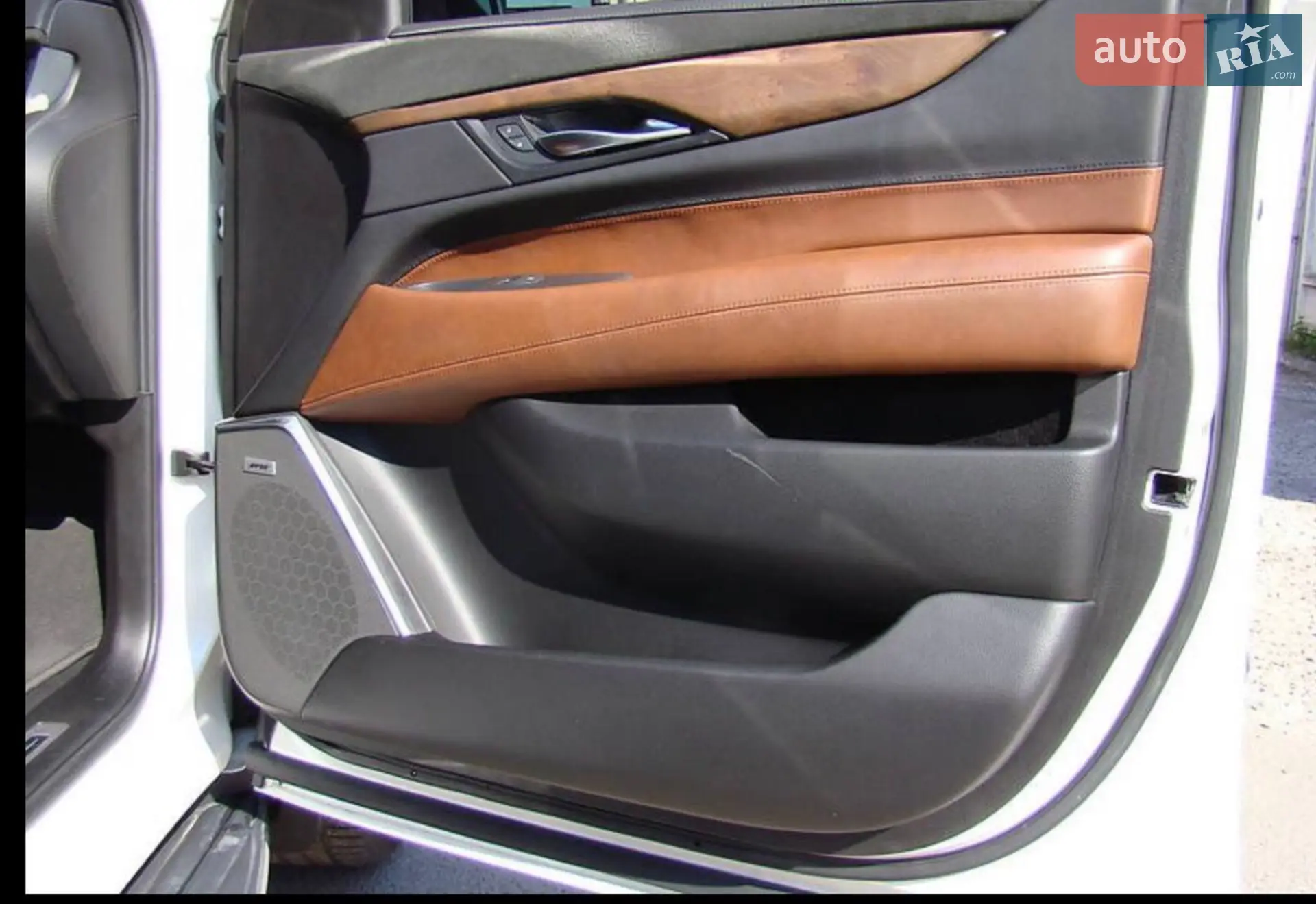 2019 Cadillac Escalade - мініатюра 39