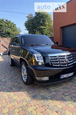 Позашляховик / Кросовер Cadillac Escalade 2010 в Рівному