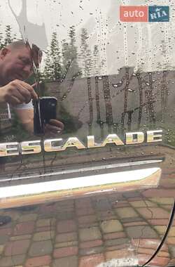 Внедорожник / Кроссовер Cadillac Escalade 2010 в 