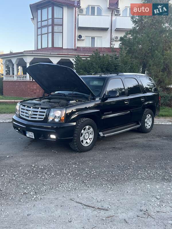 Позашляховик / Кросовер Cadillac Escalade 2004 в Южноукраїнську