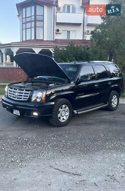 Внедорожник / Кроссовер Cadillac Escalade 2004 в Южноукраинске