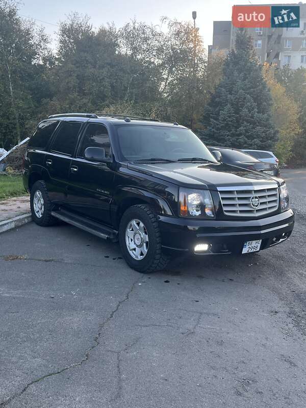 Позашляховик / Кросовер Cadillac Escalade 2004 в Южноукраїнську