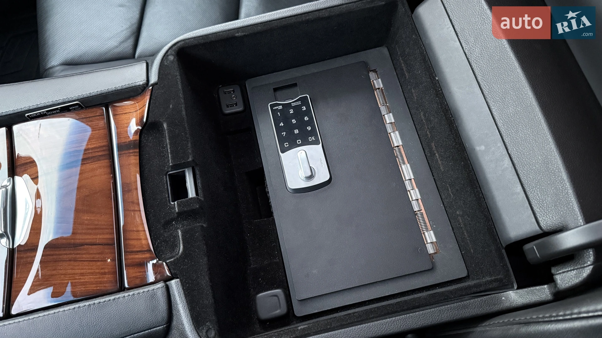 2014 Cadillac Escalade - мініатюра 26