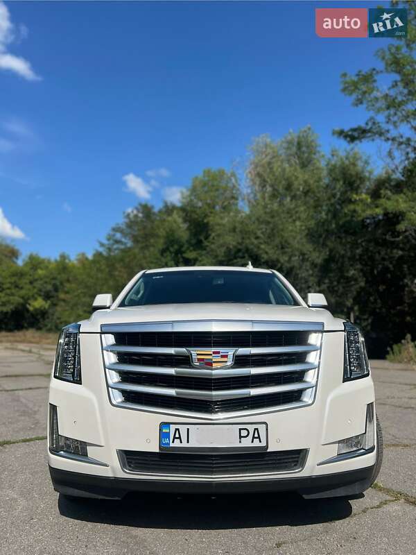 Внедорожник / Кроссовер Cadillac Escalade 2016 в Белой Церкви