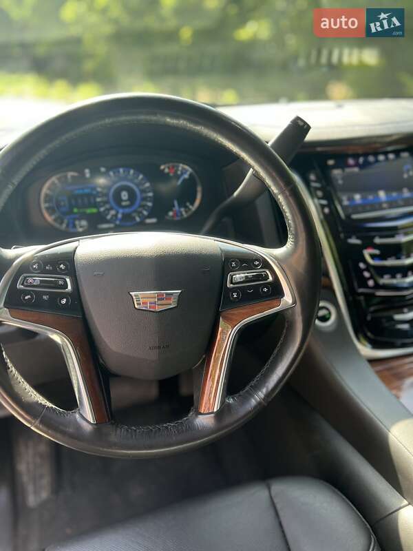 Внедорожник / Кроссовер Cadillac Escalade 2016 в Белой Церкви
