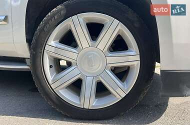 Внедорожник / Кроссовер Cadillac Escalade 2016 в 