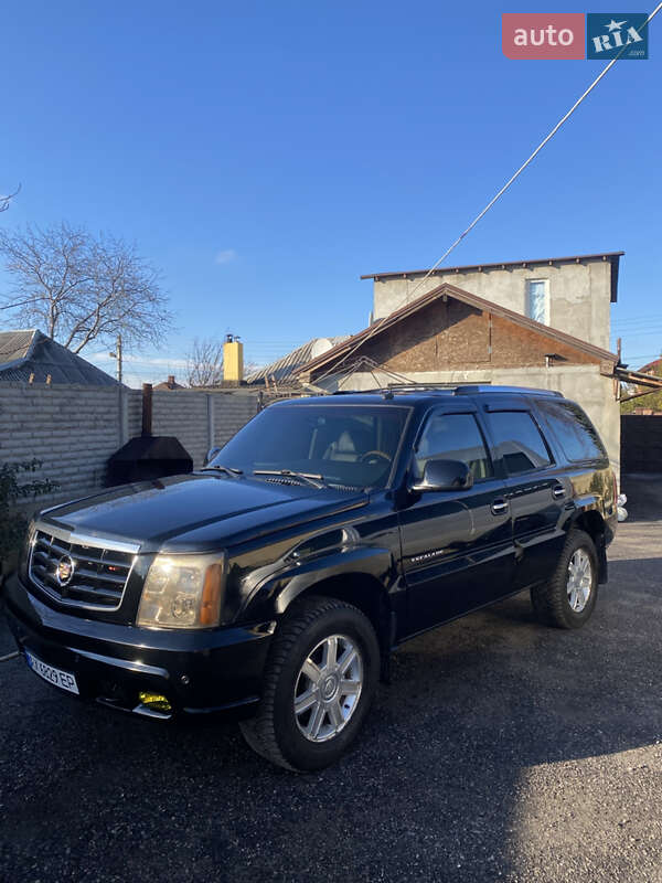 Позашляховик / Кросовер Cadillac Escalade 2002 в Харкові