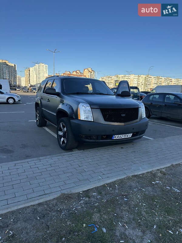 Внедорожник / Кроссовер Cadillac Escalade 2008 в Киеве