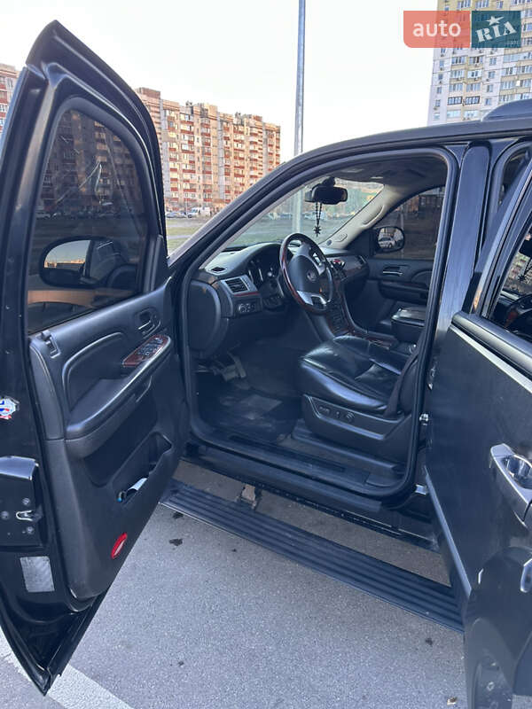 Внедорожник / Кроссовер Cadillac Escalade 2008 в Киеве