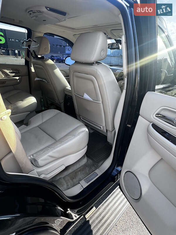 Позашляховик / Кросовер Cadillac Escalade 2008 в Києві фото 10 Позашляховик / Кросовер Cadillac Escalade 2008 в Києві