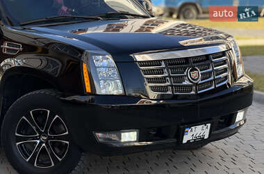 Позашляховик / Кросовер Cadillac Escalade 2007 в Івано-Франківську