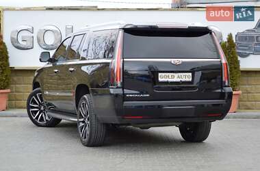 Внедорожник / Кроссовер Cadillac Escalade 2017 в 
