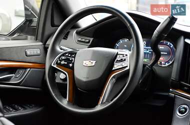 Внедорожник / Кроссовер Cadillac Escalade 2017 в 