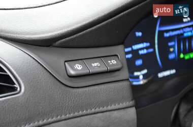 Внедорожник / Кроссовер Cadillac Escalade 2017 в 