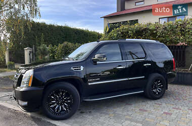 Внедорожник / Кроссовер Cadillac Escalade 2013 в 