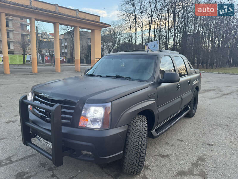 Пикап Cadillac Escalade 2002 в Ивано-Франковске