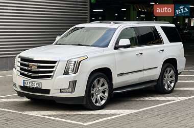 Внедорожник / Кроссовер Cadillac Escalade 2016 в 