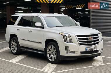 Внедорожник / Кроссовер Cadillac Escalade 2016 в 
