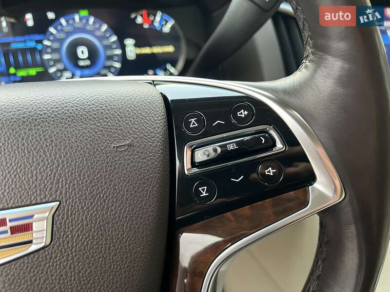 Внедорожник / Кроссовер Cadillac Escalade 2016 в Киеве
