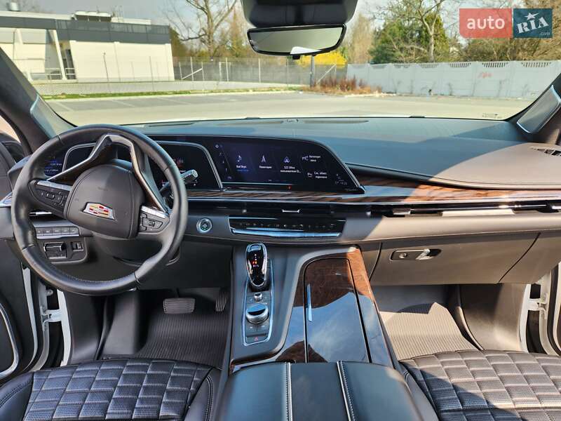 Внедорожник / Кроссовер Cadillac Escalade 2022 в Киеве