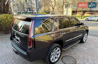 Внедорожник / Кроссовер Cadillac Escalade 2014 в 