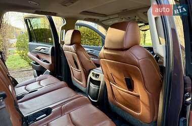 Внедорожник / Кроссовер Cadillac Escalade 2014 в 