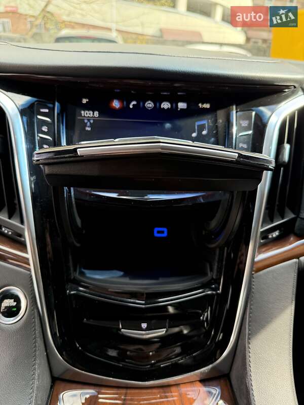 Позашляховик / Кросовер Cadillac Escalade 2019 в Києві