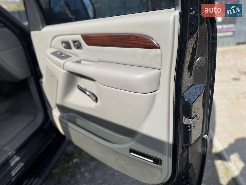 Пикап Cadillac Escalade 2002 в Ивано-Франковске