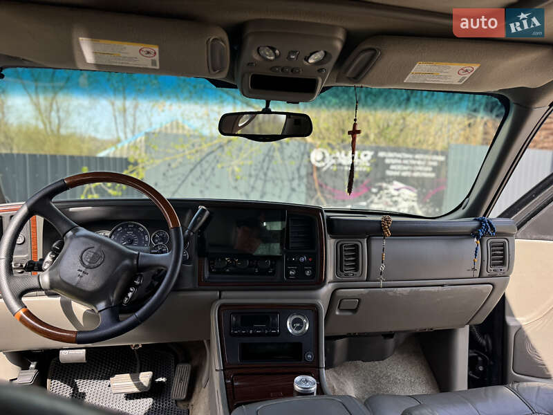 Пикап Cadillac Escalade 2002 в Ивано-Франковске