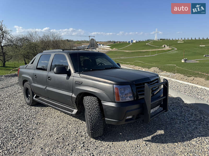 Пикап Cadillac Escalade 2002 в Ивано-Франковске